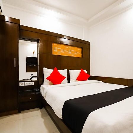 Capital O 6408 Hotel Delhi Heart New Delhi Eksteriør billede