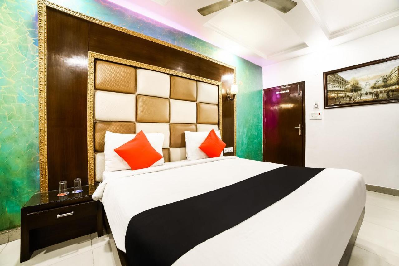 Capital O 6408 Hotel Delhi Heart New Delhi Eksteriør billede