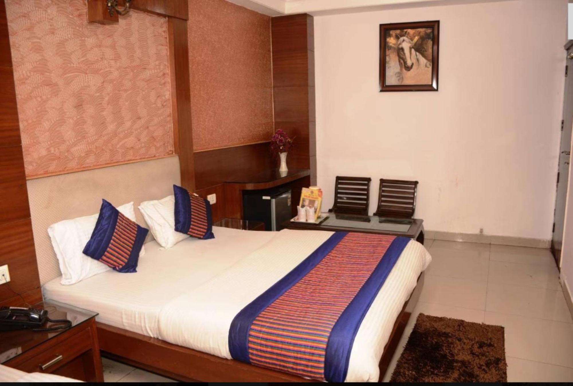 Capital O 6408 Hotel Delhi Heart New Delhi Eksteriør billede