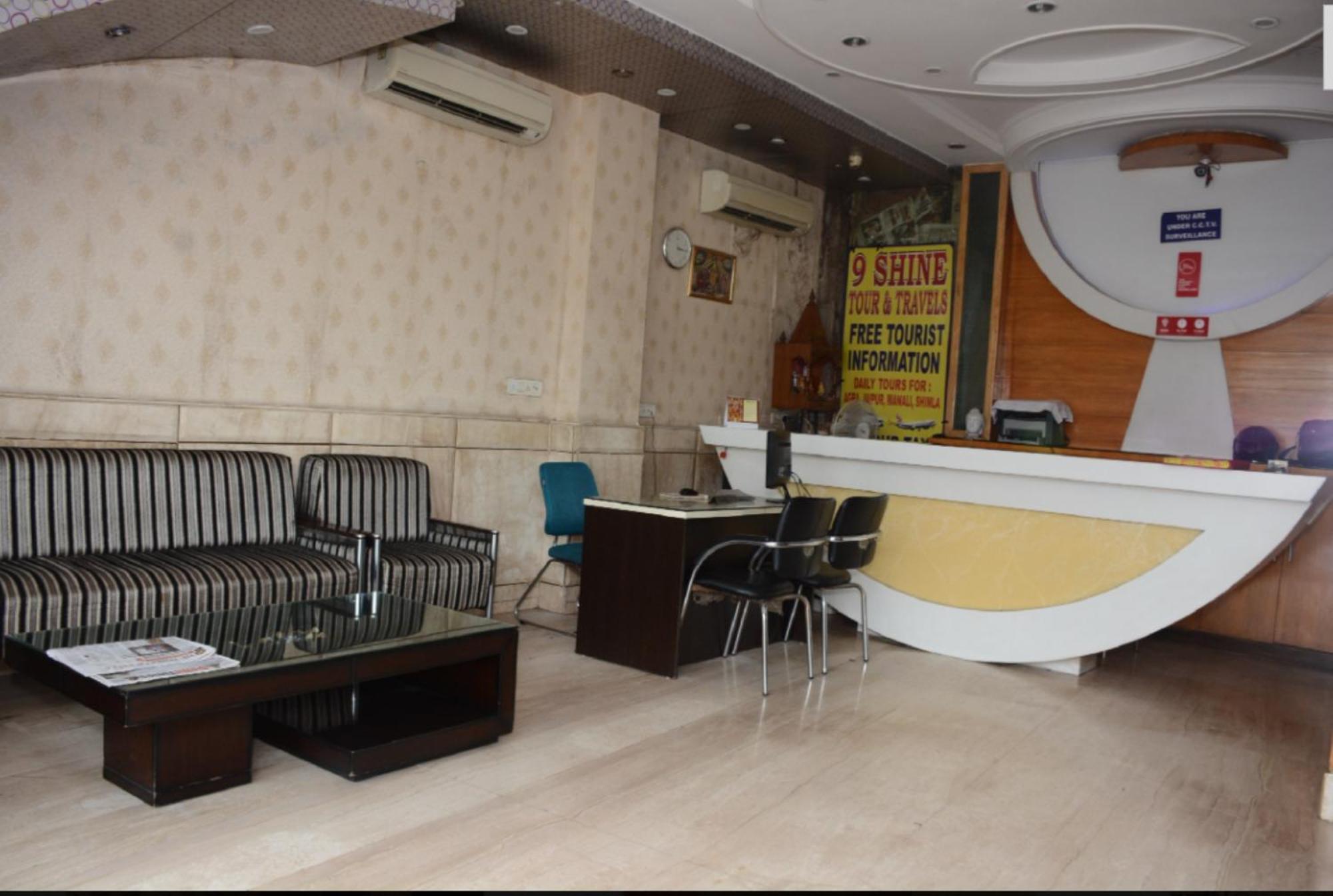 Capital O 6408 Hotel Delhi Heart New Delhi Eksteriør billede