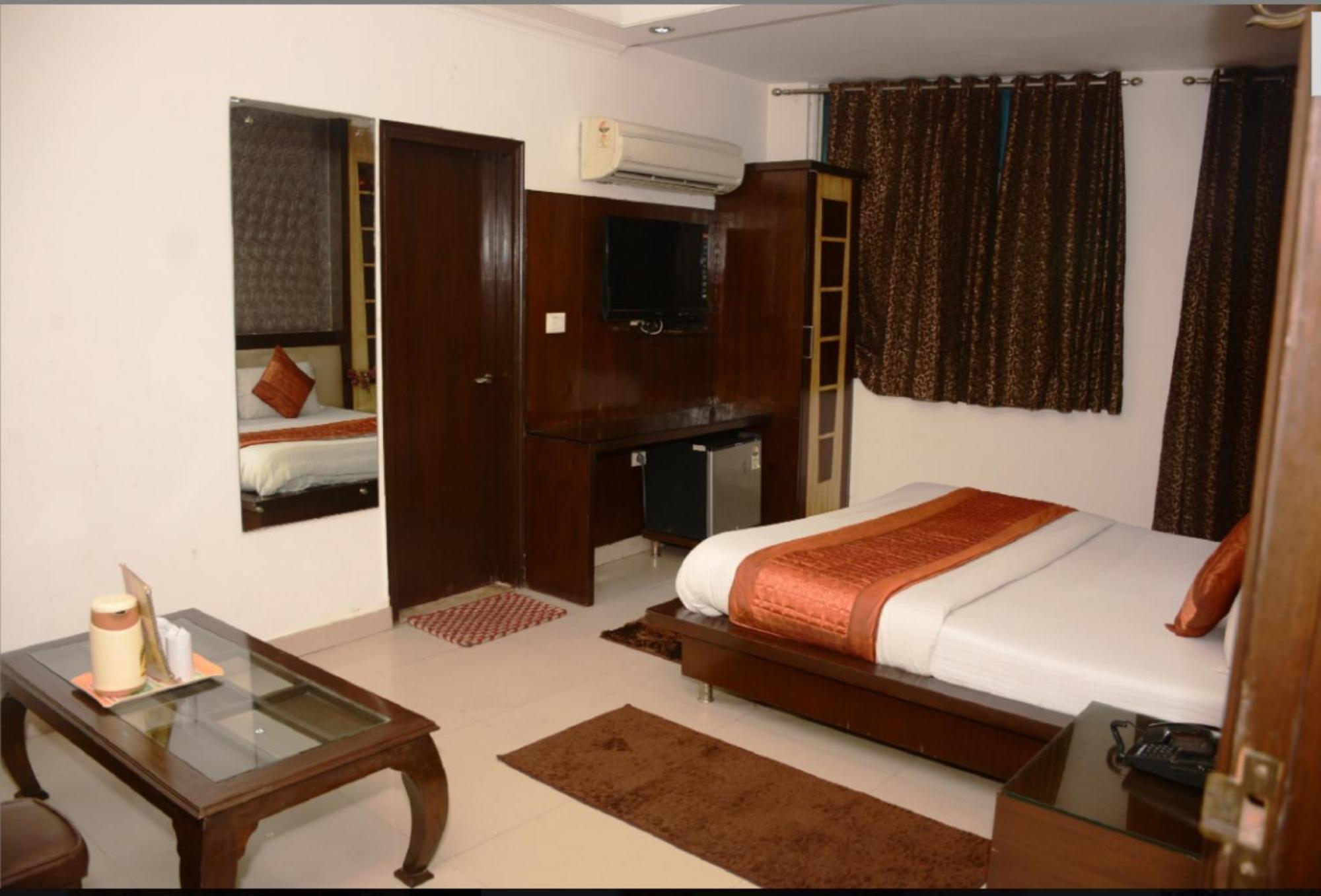 Capital O 6408 Hotel Delhi Heart New Delhi Eksteriør billede