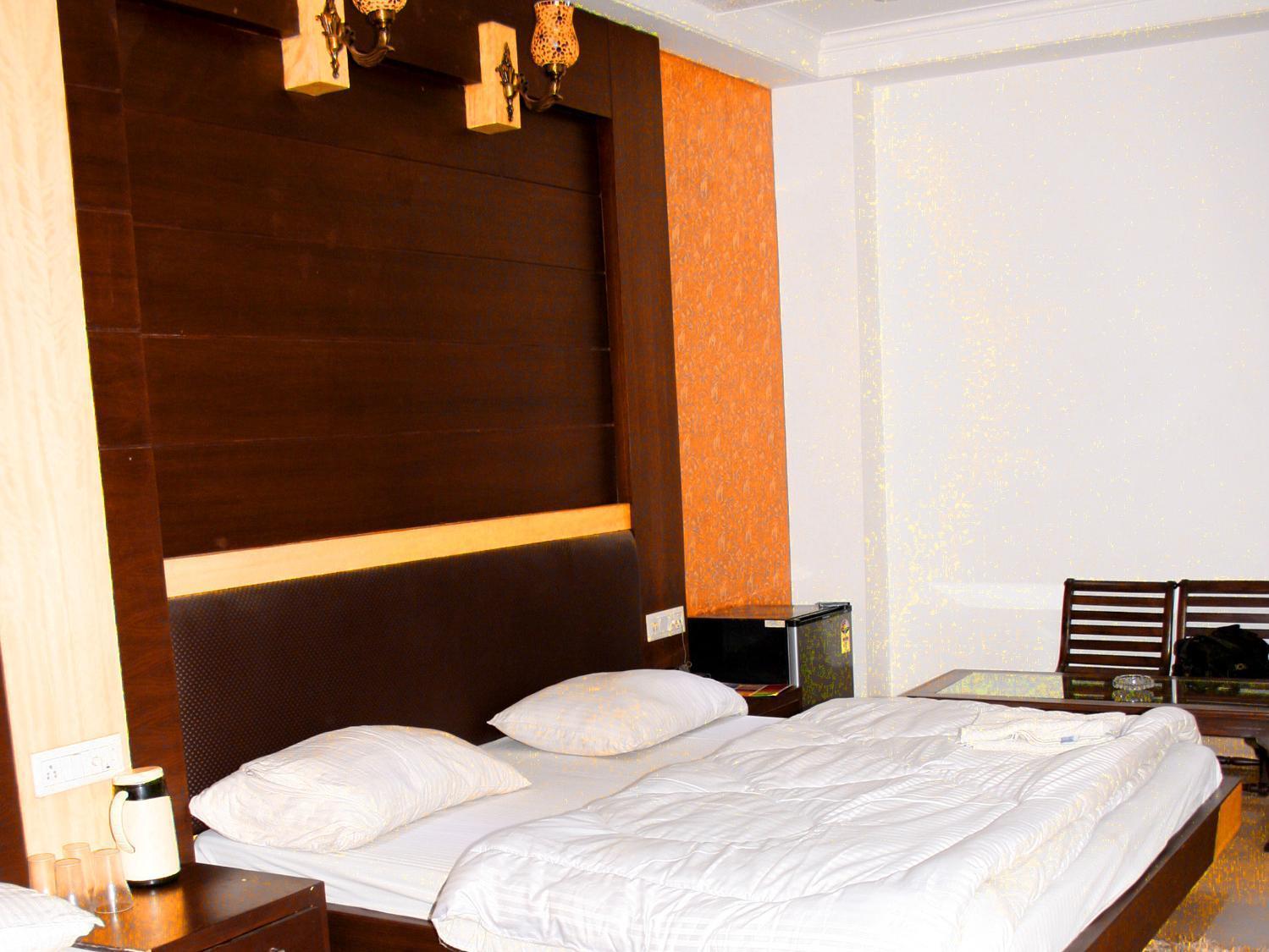 Capital O 6408 Hotel Delhi Heart New Delhi Eksteriør billede