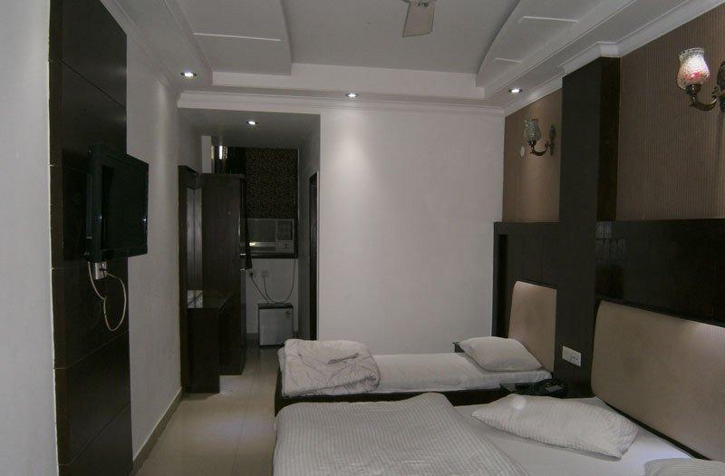 Capital O 6408 Hotel Delhi Heart New Delhi Eksteriør billede