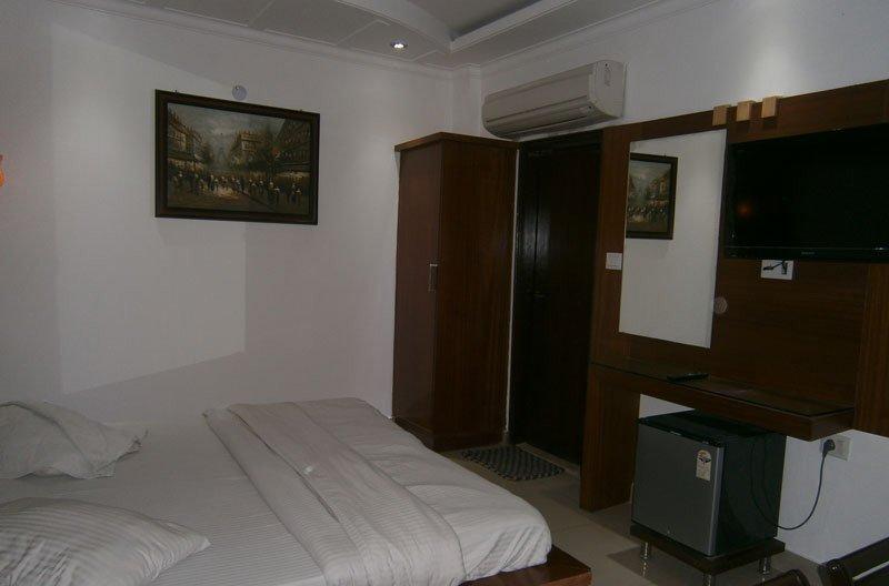 Capital O 6408 Hotel Delhi Heart New Delhi Eksteriør billede
