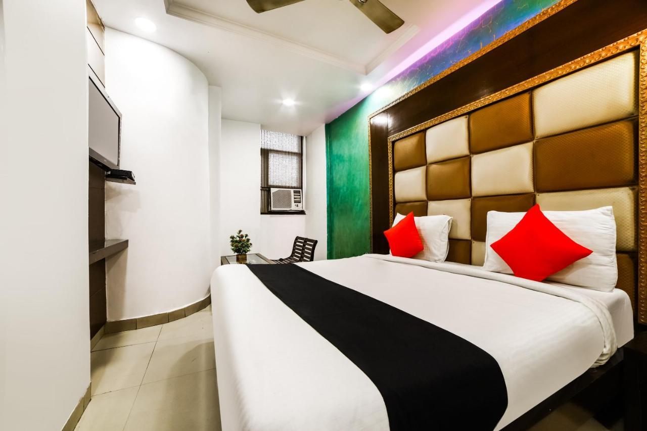Capital O 6408 Hotel Delhi Heart New Delhi Eksteriør billede