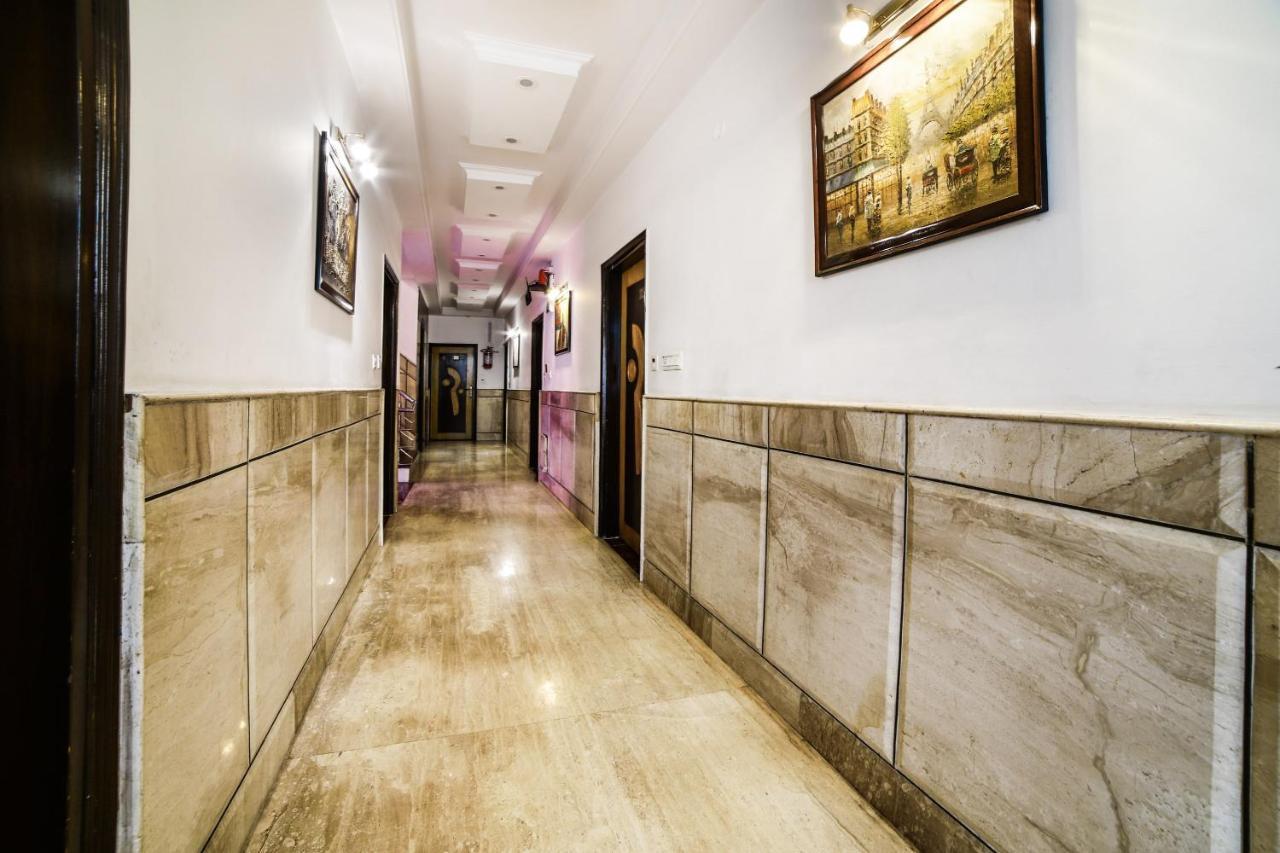 Capital O 6408 Hotel Delhi Heart New Delhi Eksteriør billede